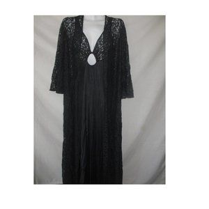 Vintage  2-pc 1960 -70`s Negligee black nightgown and robe size M-L
